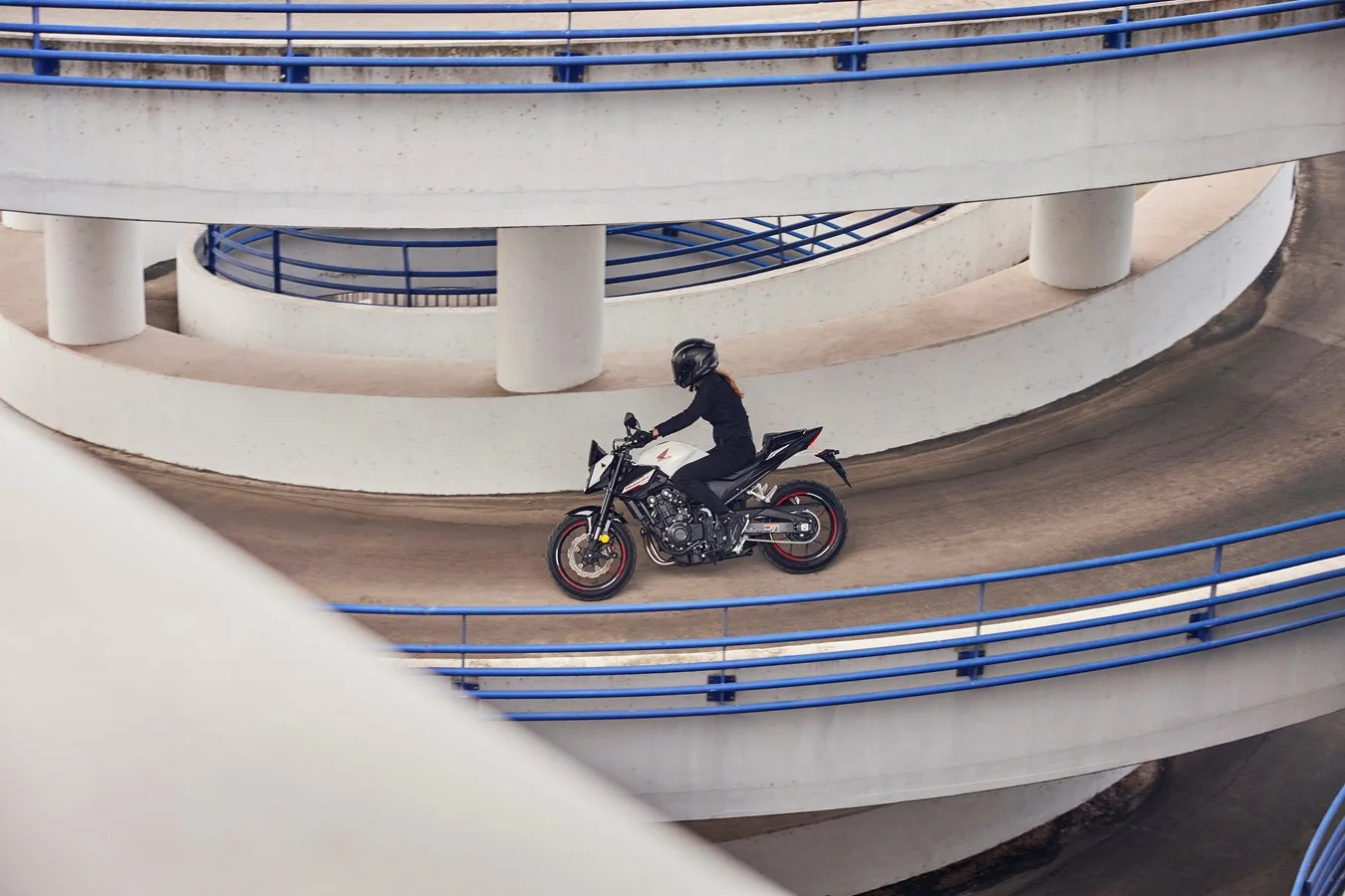 Honda CB 500 Hornet - Imagen 32