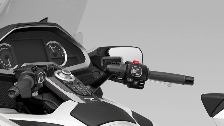 Honda GL 1800 Gold Wing Tour - Imagen 5